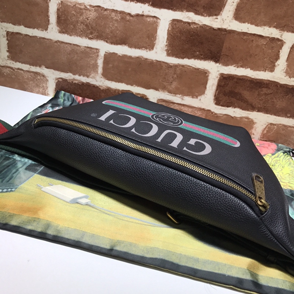 グッチバッグ背面デザイン